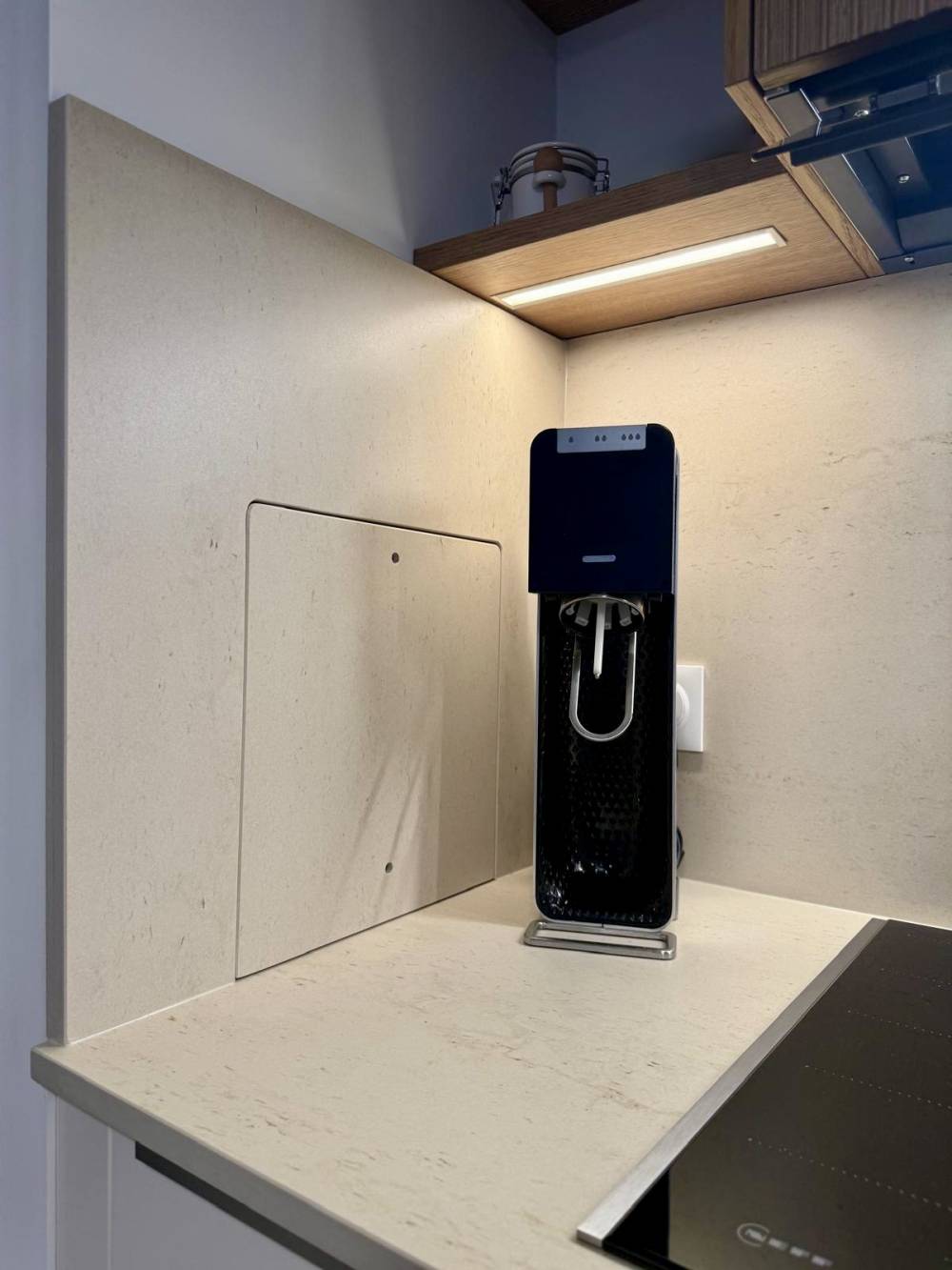 9929ae09-9278-4ddf-9988-75ba1b093d8a